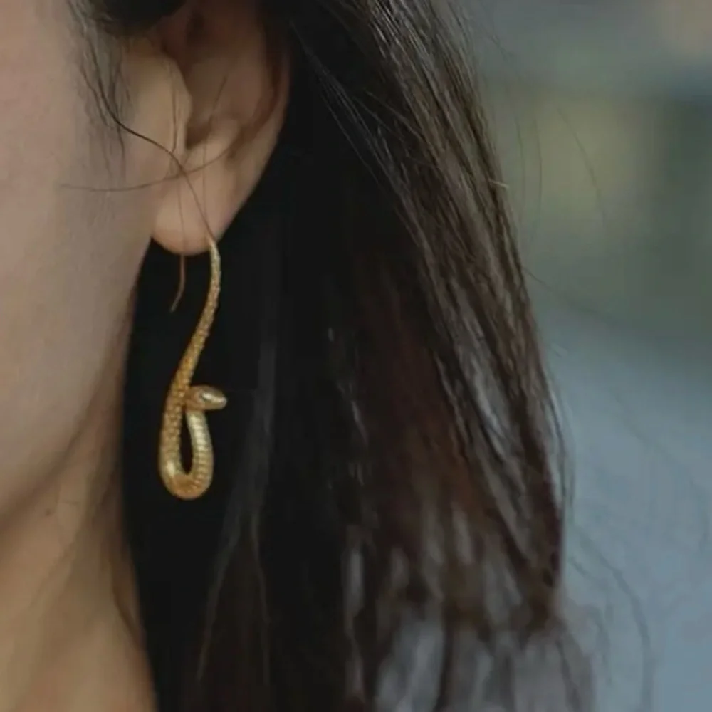 ✨Anthropologie Gold Snake Drop Earrings - Picture 4 of 6